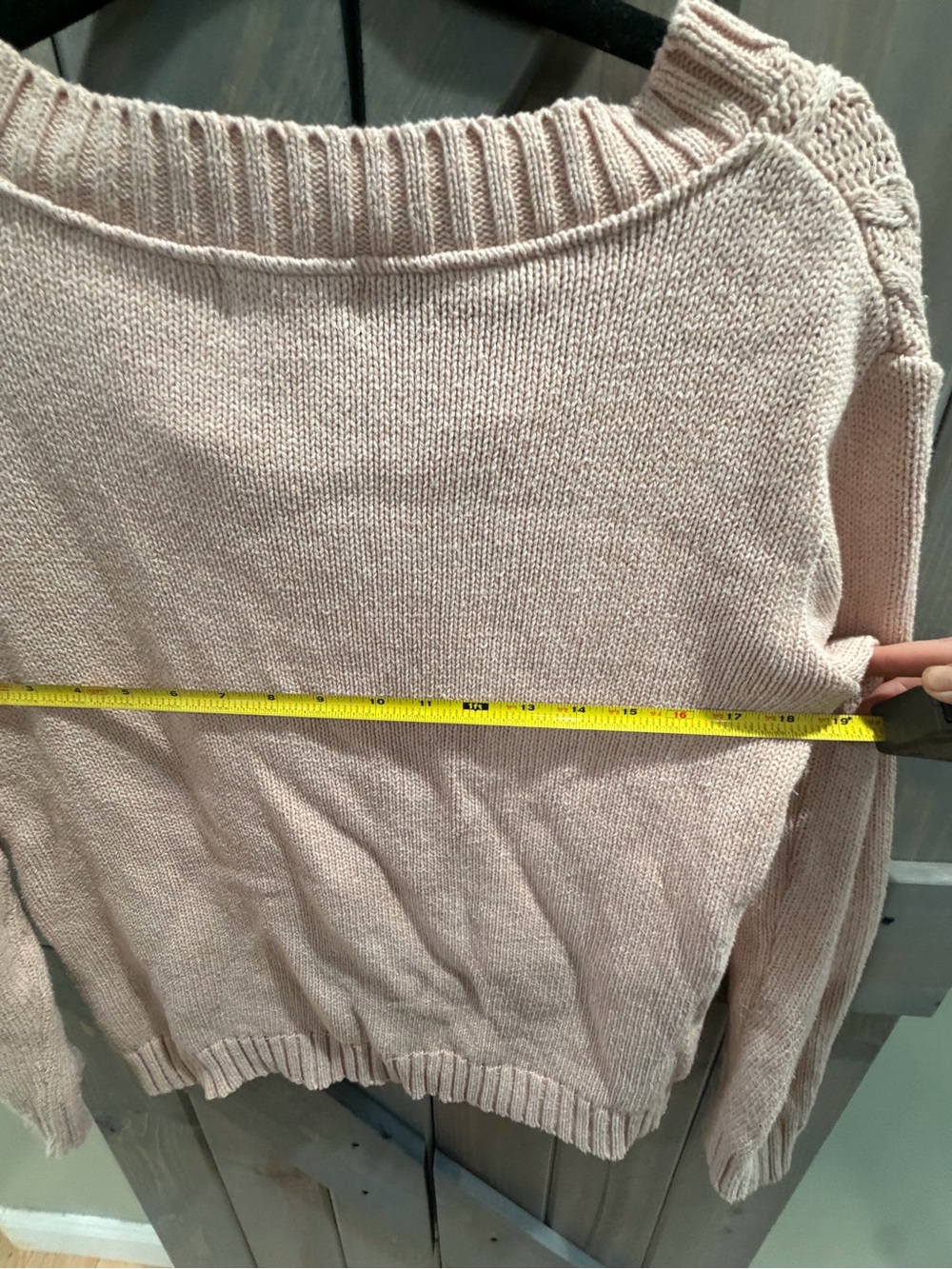 Cotton Country. Y Parkhurst Pink Cable Knit Sweater V Neck made in Canada - Picture 5 of 6
